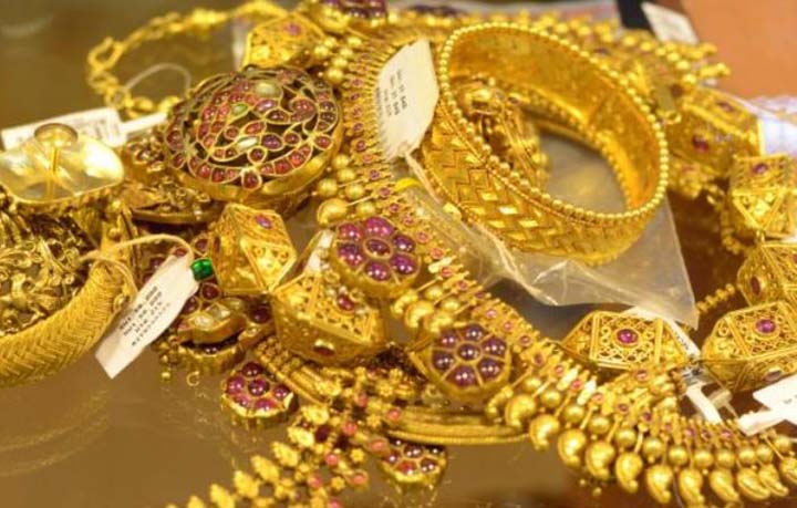 Gold prices increase by 1166 taka