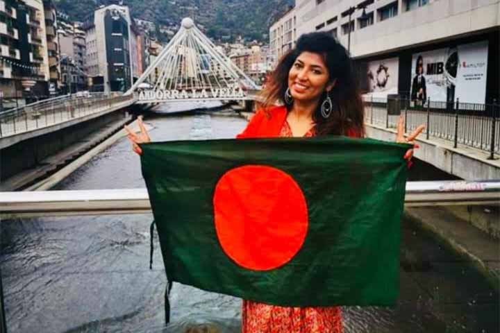 শতাধিক দেশ ঘুরেছেন খুলনার মেয়ে আসমা