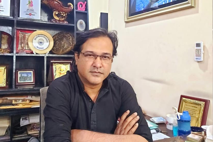 গায়িকার মামলা, আসিফ বললেন আমি বিরক্ত এবং বিব্রত