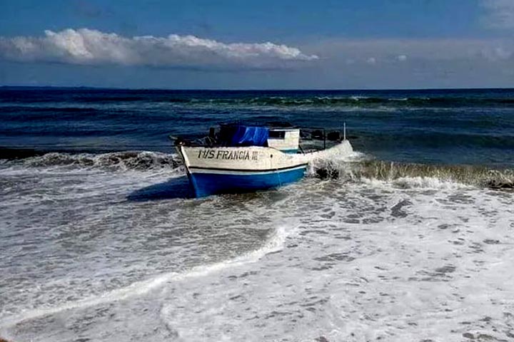 মাদাগাস্কার উপকূলে নৌকা ডুবে নিহত বেড়ে ৮৩