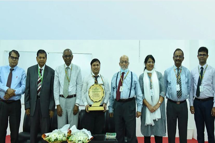 বিশ্বসেরা গবেষকের তালিকায় বাংলাদেশের ২ শিক্ষক