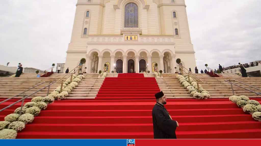 Romania Opens World's Biggest Orthodox Church