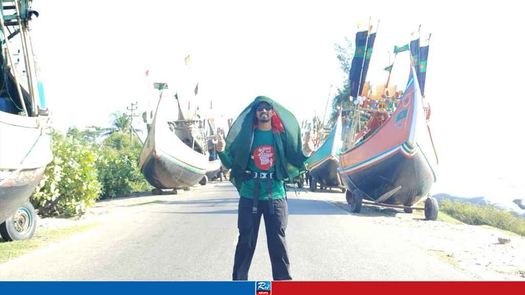 তেঁতুলিয়া থেকে টেকনাফ পর্যন্ত রিহাব হোসেনের অনন্য পদযাত্রা