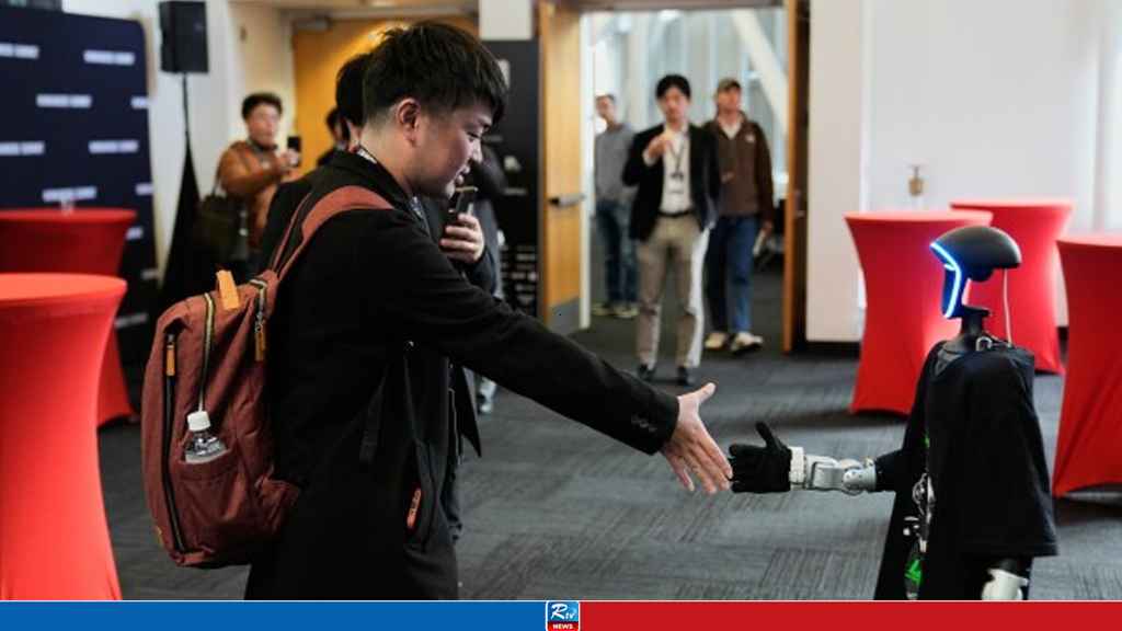 AI Revives Humanoid Robot Ambitions Amid Technical Hurdles