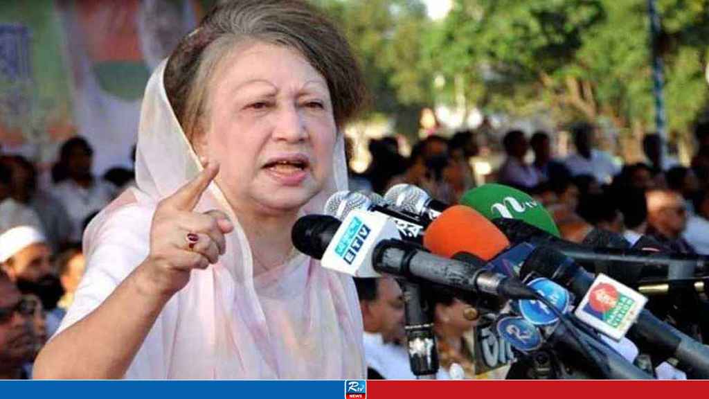 সেনা পরিবারের নীরব নারী যেভাবে হয়ে উঠেছিলেন দেশনেত্রী