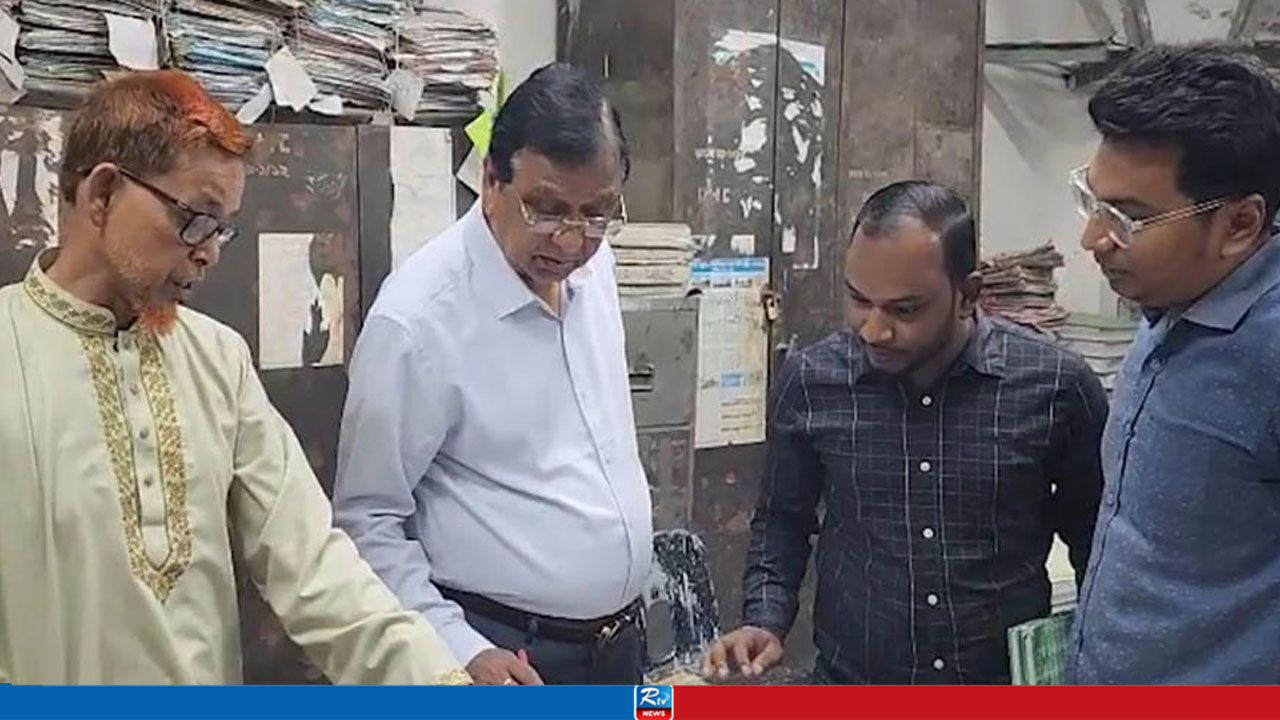 ২৫% কর্মকর্তা-কর্মচারীর বিরুদ্ধে আইনি ব্যবস্থা নিতে ডিএসসিসির নির্দেশ