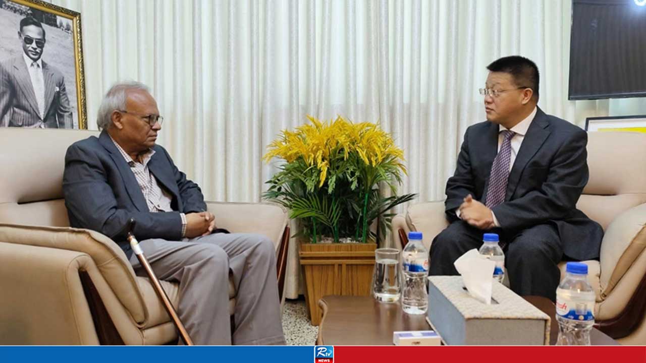চীনা রাষ্ট্রদূতের সঙ্গে রুহুল কবির রিজভীর সৌজন্য সাক্ষাৎ