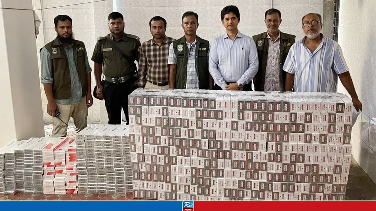 দিনে তালা, রাতে ব্যবসা: আবাসিক ভবন থেকে ৩ লাখ সিগারেট জব্দ