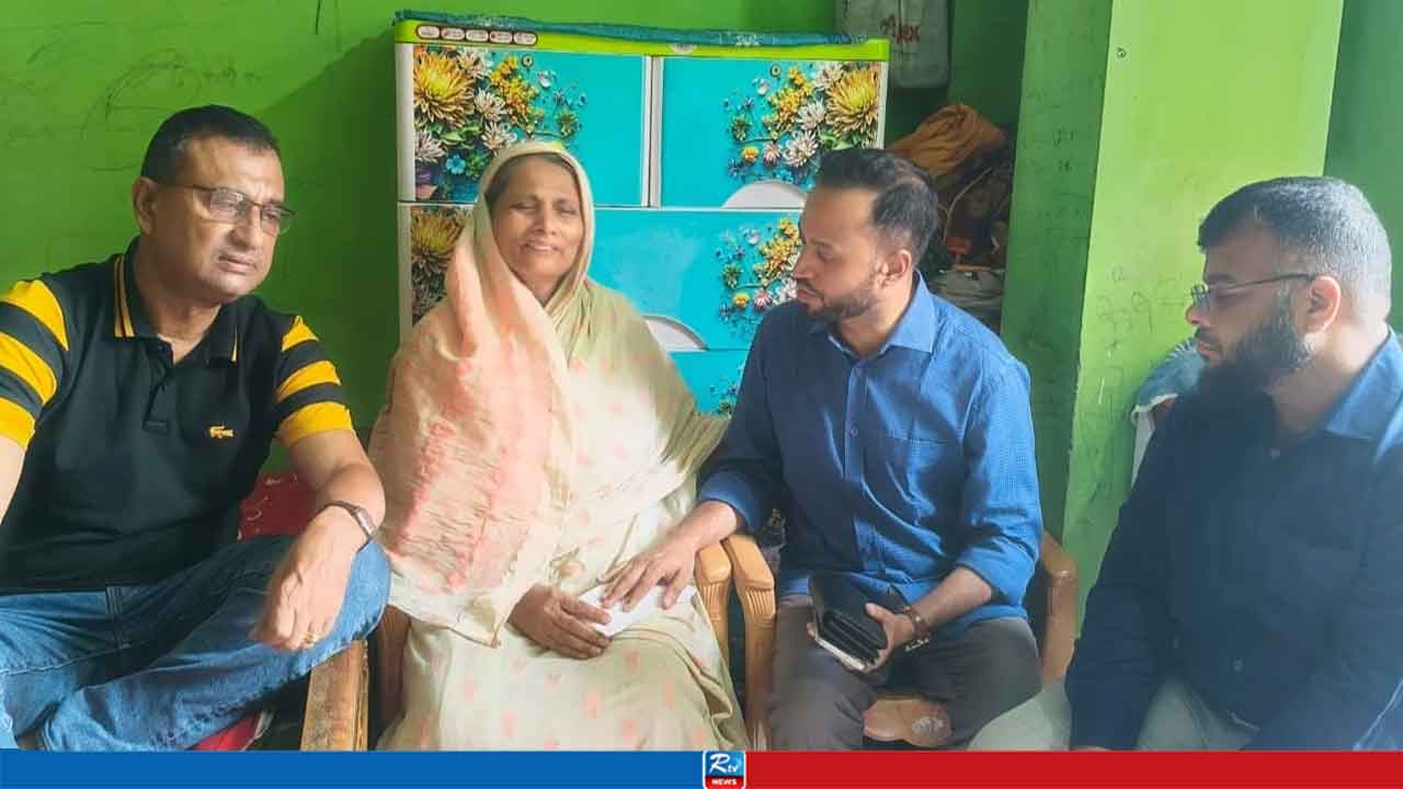 গুম হওয়া ছাত্রদল নেতা আলামিনের মায়ের খোঁজ নিলেন প্রধানমন্ত্রী