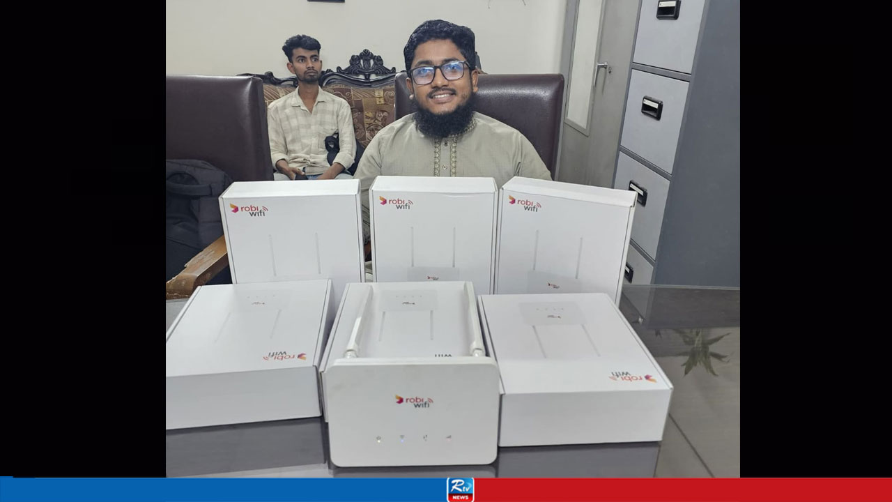 জবির ছয় বাসে ওয়াই-ফাই, একসঙ্গে যুক্ত হতে পারবেন ৩২ জন