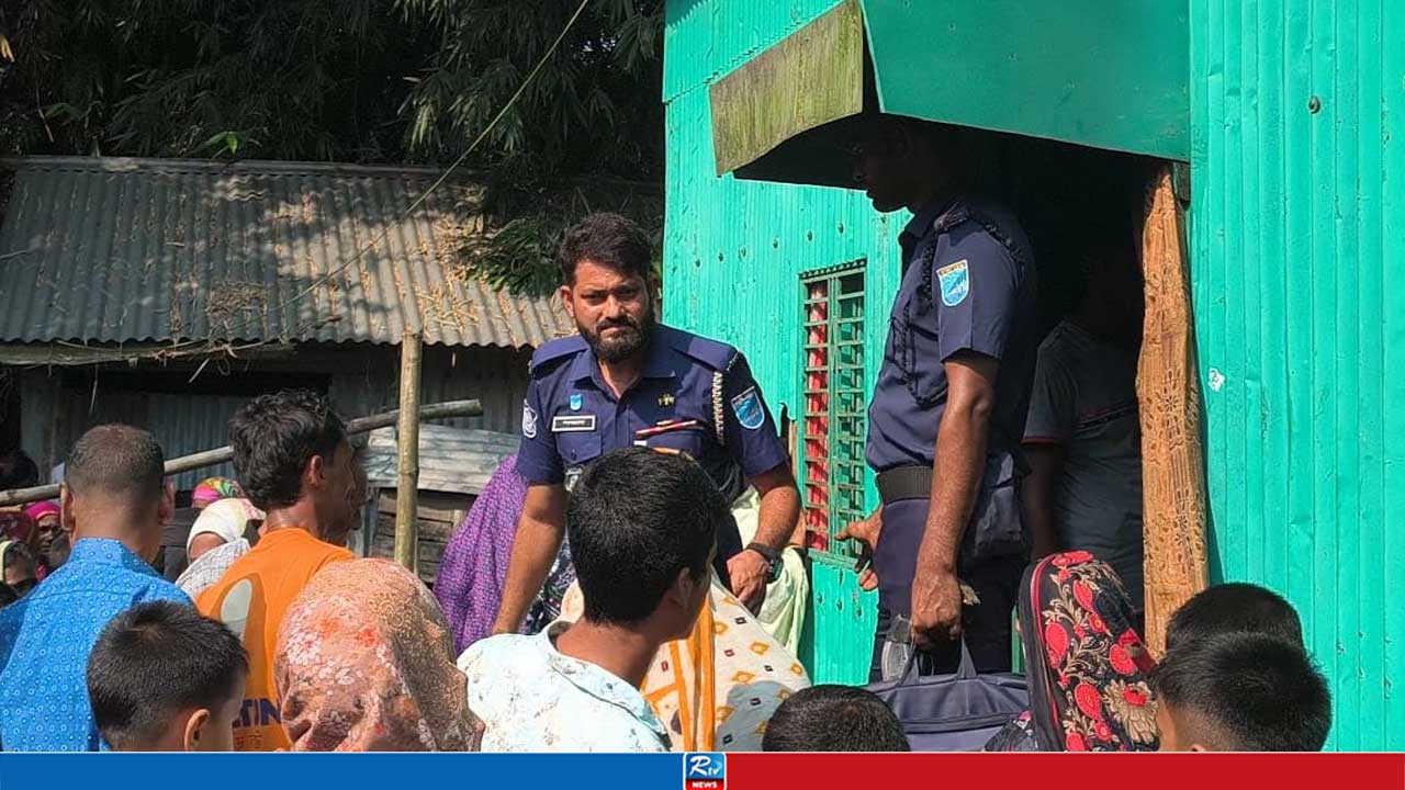 মেঝেতে পড়ে ছিল দ্বিতীয় স্ত্রী ও সন্তানের মরদেহ, ফ্যানে ঝুলছিলেন স্বামী