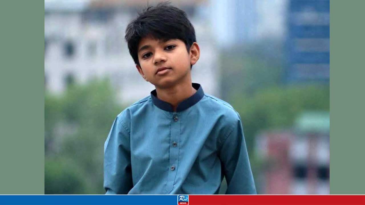 মায়ের আইফোন নিয়ে বন্ধুদের সঙ্গে ছবি তুলতে গিয়ে আর ফেরেনি অপ্রতিম