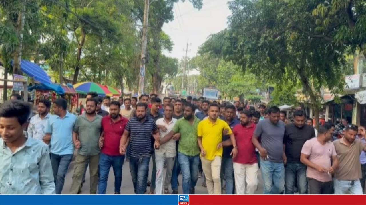 সাতক্ষীরায় যুবদলের নতুন কমিটি বাতিলের দাবিতে বিক্ষোভ