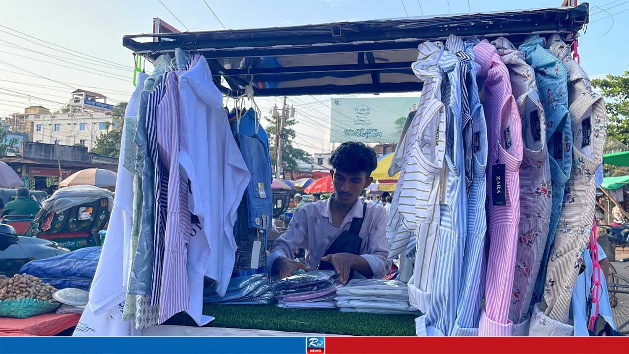 সংসারের হাল ধরতে নামেন ব্যবসায়ে, এখন মাসে আয় লাখ টাকা
