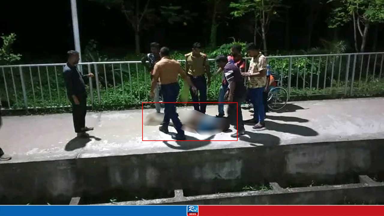 রাবি শিক্ষার্থীকে বেধড়ক পেটালেন রেলওয়ে কর্মকর্তারা