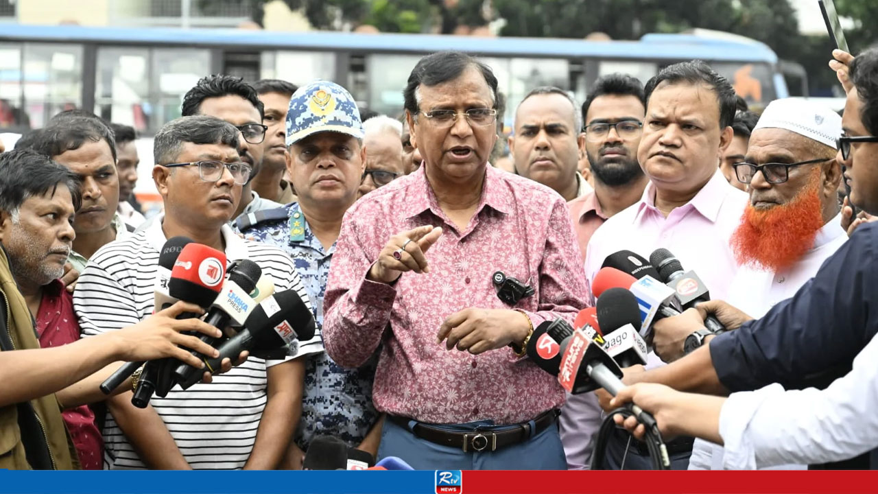পল্টন মোড় থেকে নর্থ সাউথ রোড পর্যন্ত মূল সড়ক হকারমুক্ত ঘোষণা