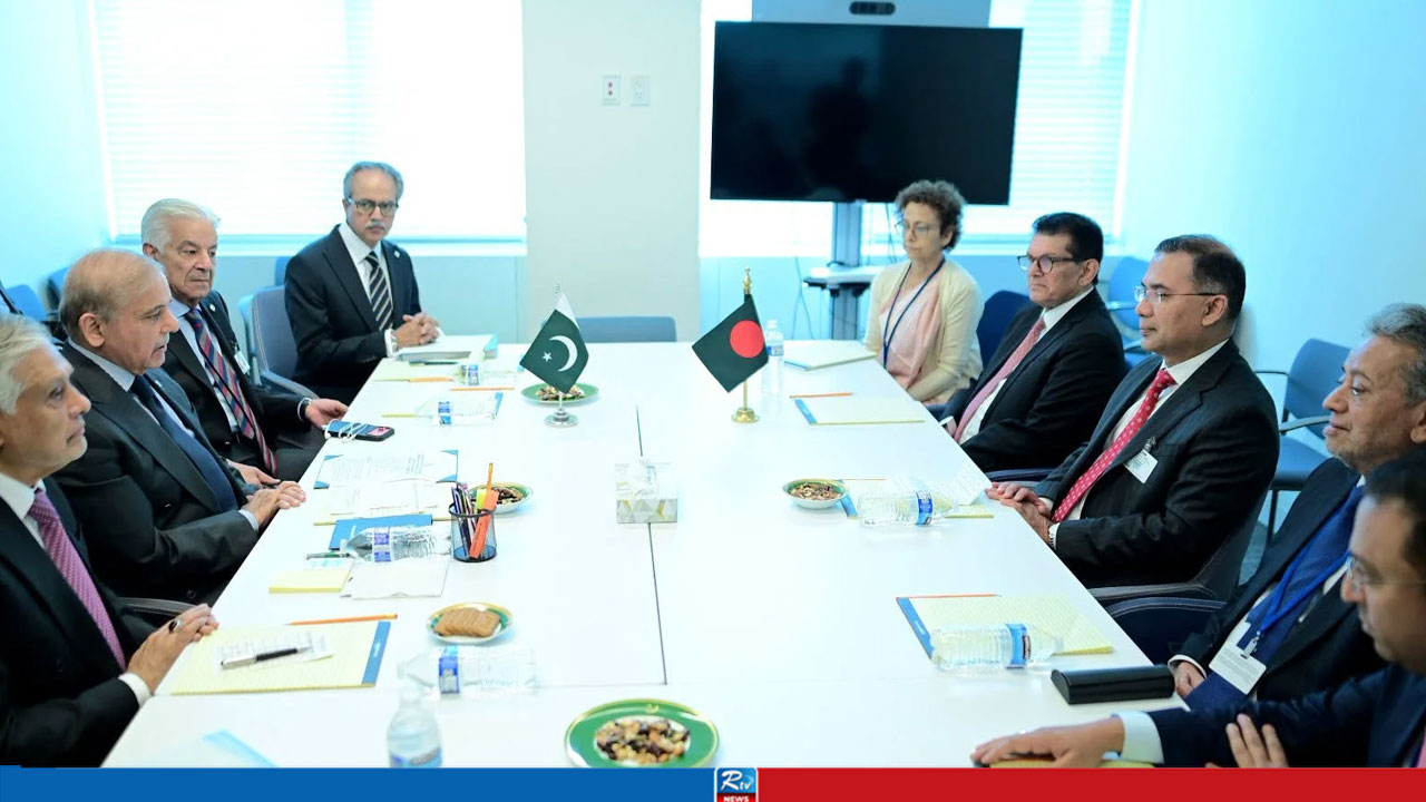 Bangladesh, Pakistan Premiers Hold Bilateral Meeting at UN Headquarters