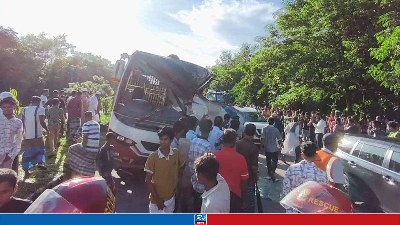 মাদারীপুরে দুই বাসের সংঘর্ষে নিহত ৩