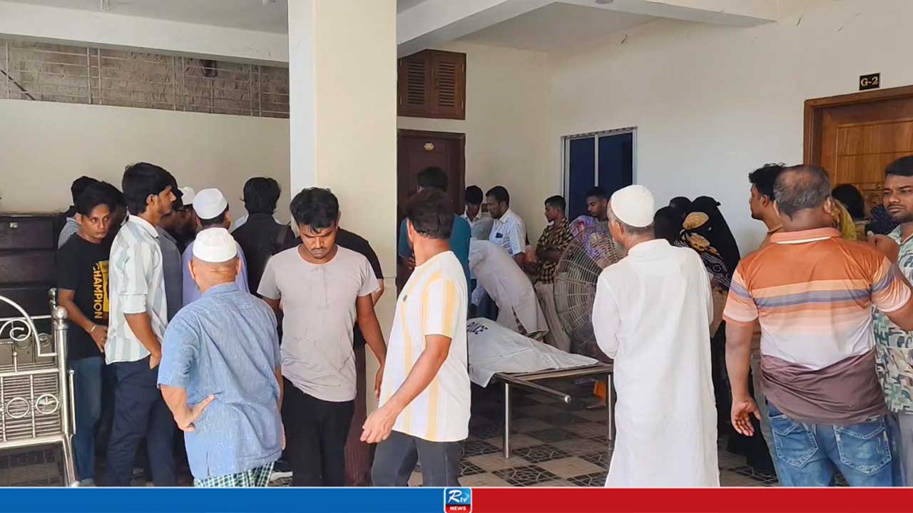 মোটরসাইকেলে চড়ে বাড়ি ফেরা হলো না দুই চাচতো ভাইয়ের
