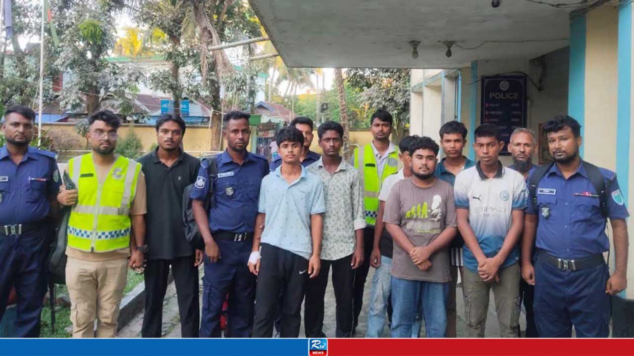 পিকনিক করে ফেরার পথে যে স্লোগান দিয়ে ‘খেসারত’ দিল ৭ শিক্ষার্থী