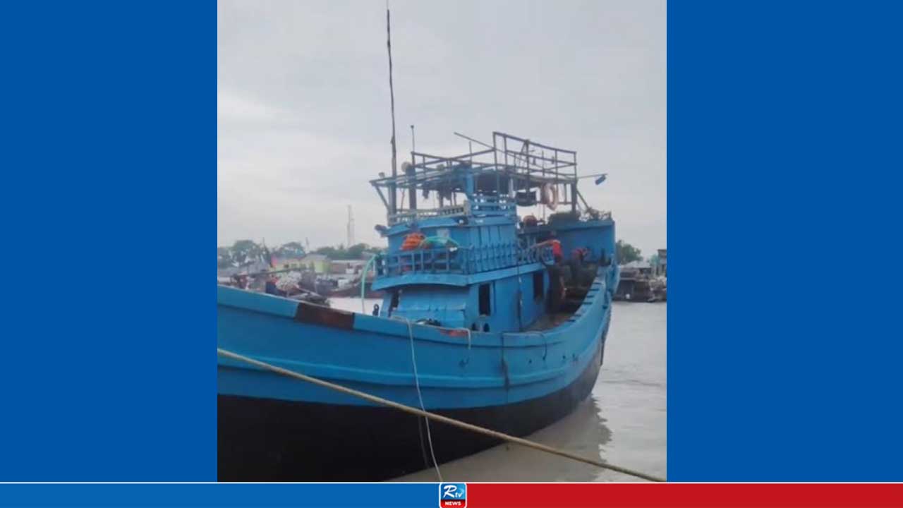১৫ জেলে নিয়ে বঙ্গোপসাগরে ডুবে গেল ট্রলার