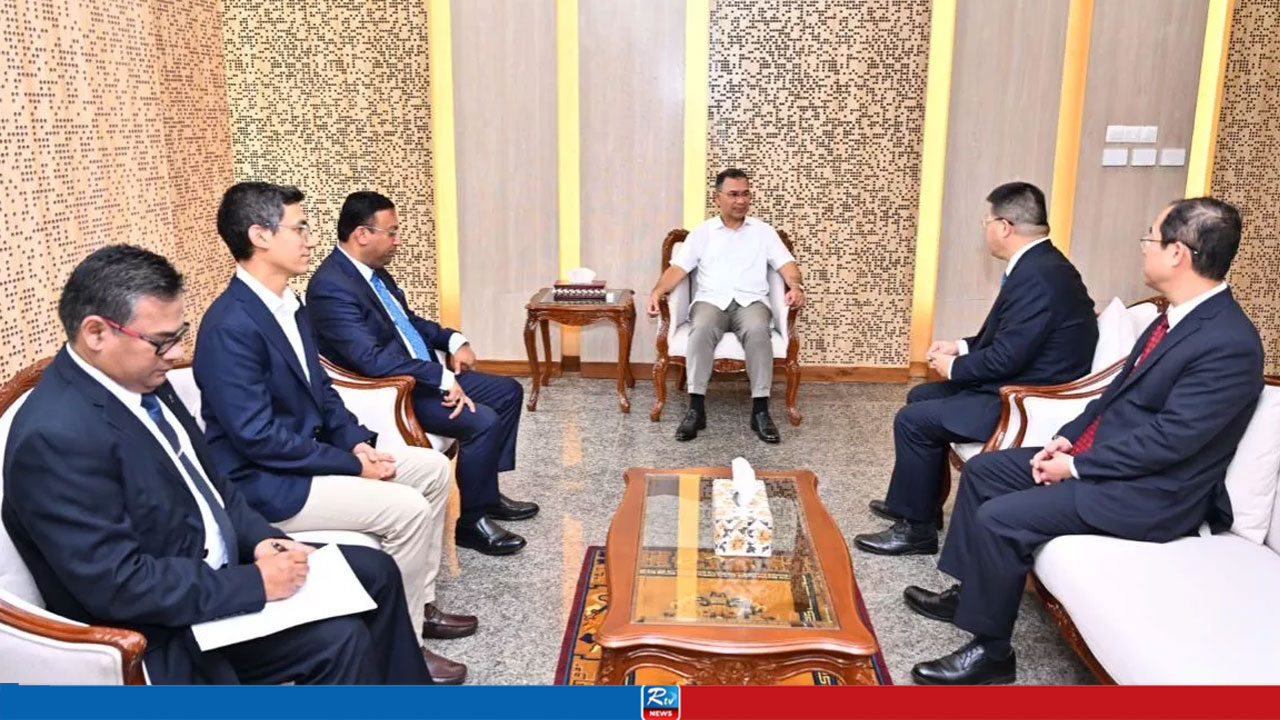 PM Resumes Duties at Secretariat after UNGA Visit, Meets Chinese Envoy
