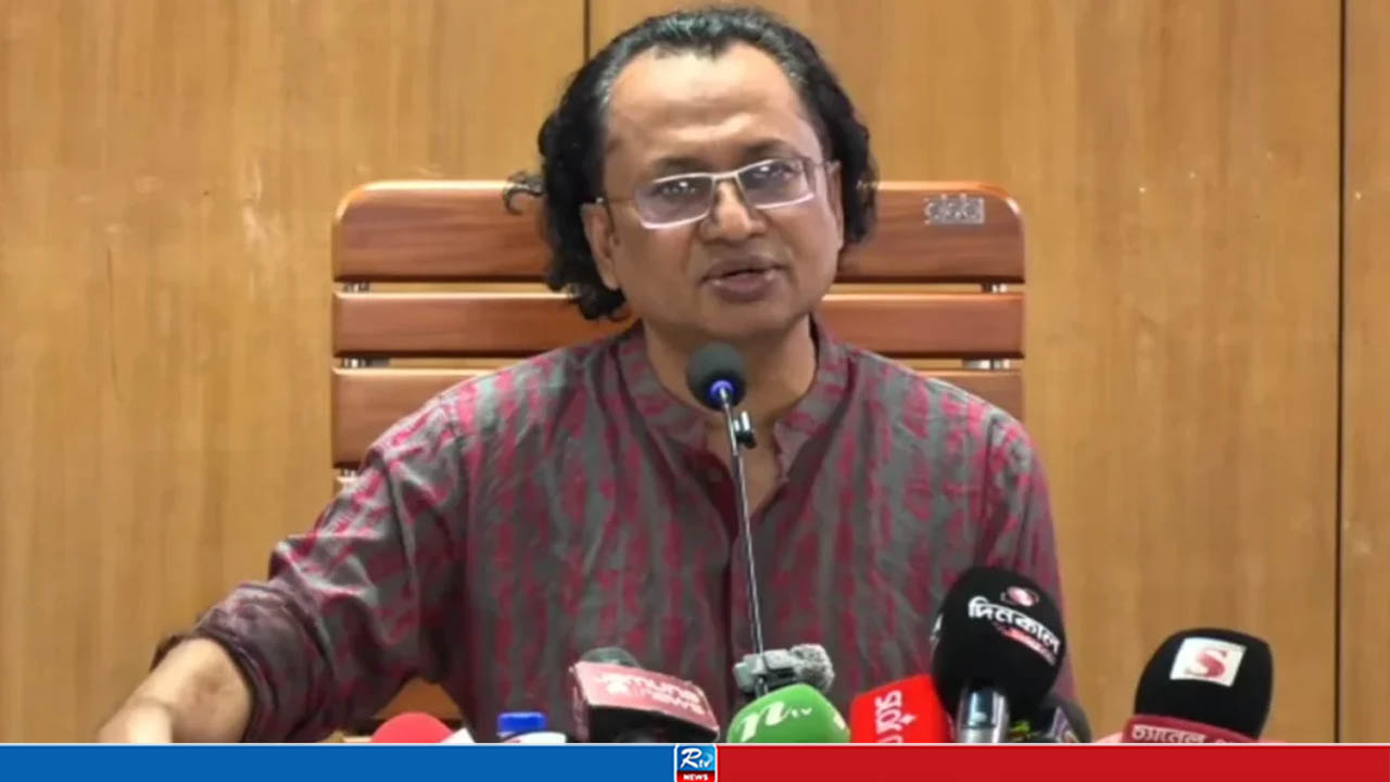বিএনপির সঙ্গে চাঁদাবাজির এক ধরনের ট্যাগিংয়ের চেষ্টা চলছে: তথ্য উপদেষ্টা