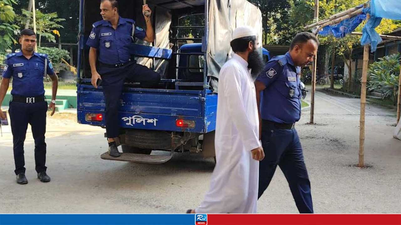 মাদরাসা থেকে অসুস্থ হয়ে বাড়ি ফেরে শিশু, মাকে জানায় ‘আসল ঘটনা’