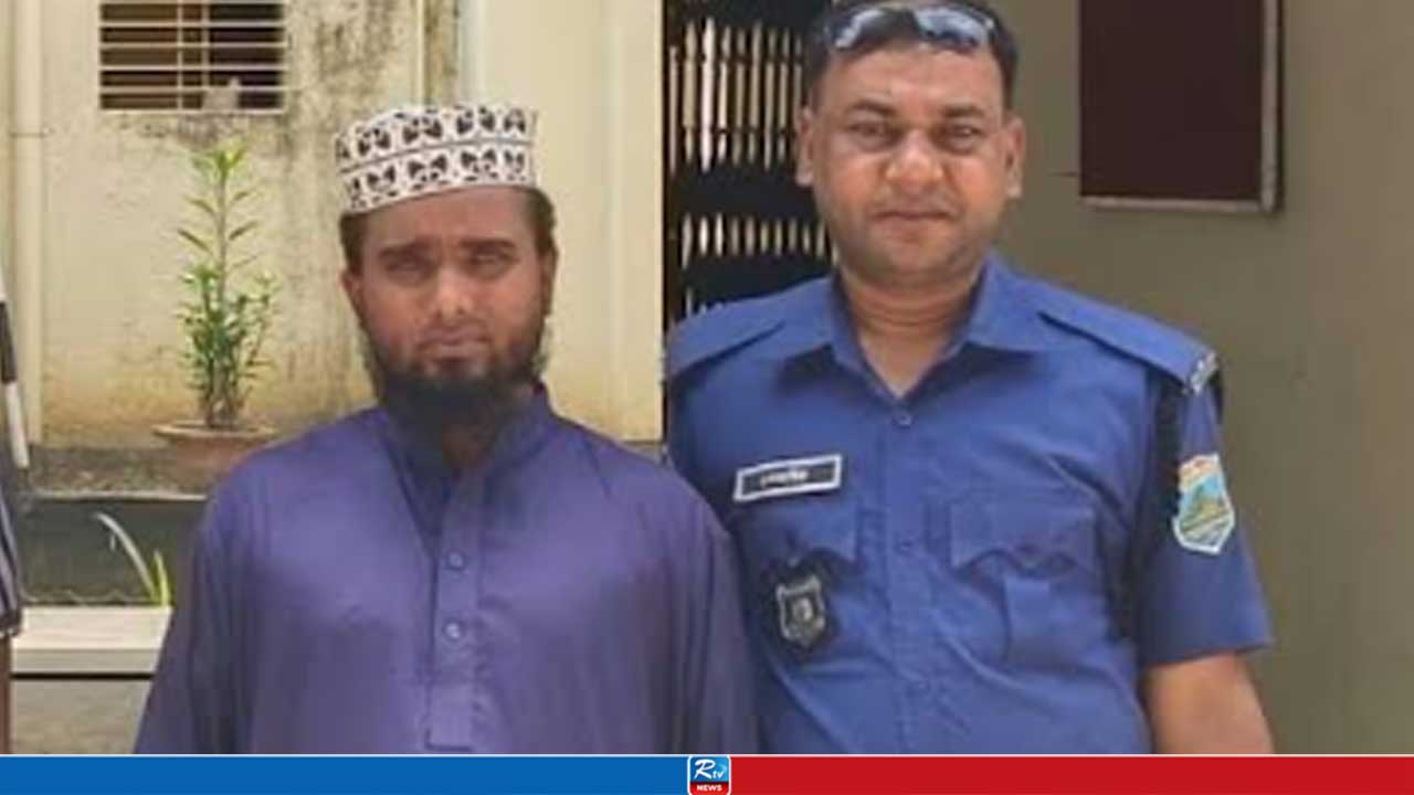 ছাত্রীর চিৎকারে পালালেন মাদরাসার পরিচালক, অতঃপর...
