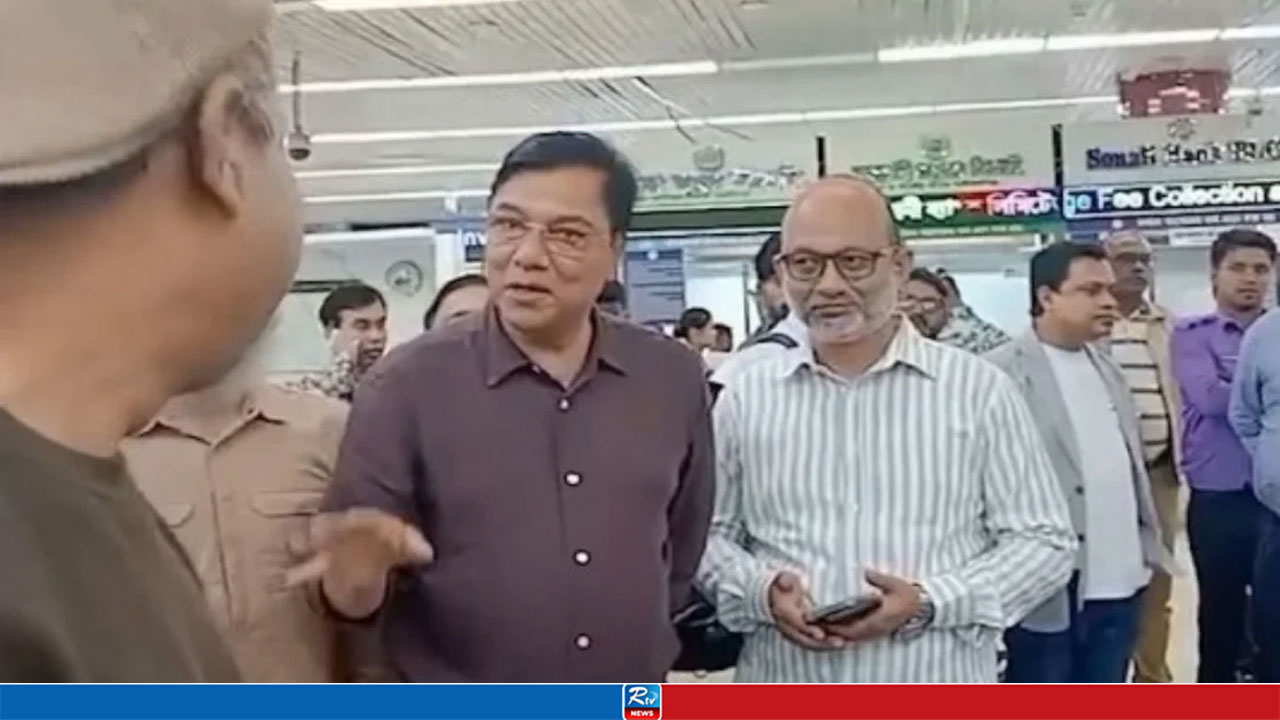 হঠাৎ শাহজালাল বিমানবন্দর পরিদর্শনে বিমানমন্ত্রী, ট্রলি বাড়ানোর নির্দেশ