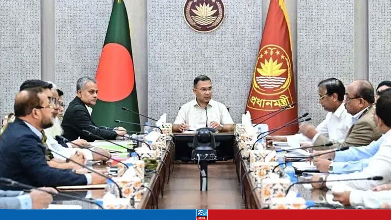 ঢাকায় বৃত্তাকার সড়ক নির্মাণকাজে গতি বাড়ানোর নির্দেশ প্রধানমন্ত্রীর