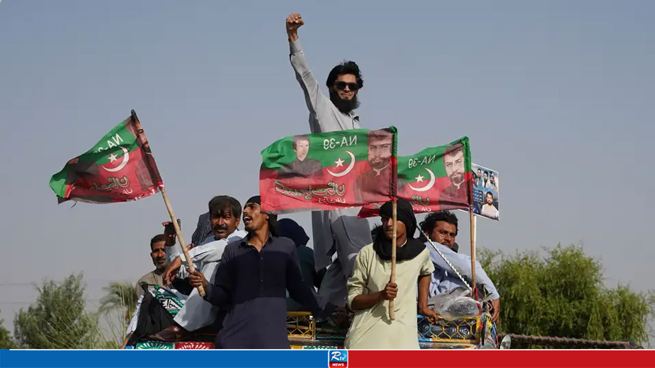Pakistan: Imran Khan Supporters Demand Ex-PM's Release