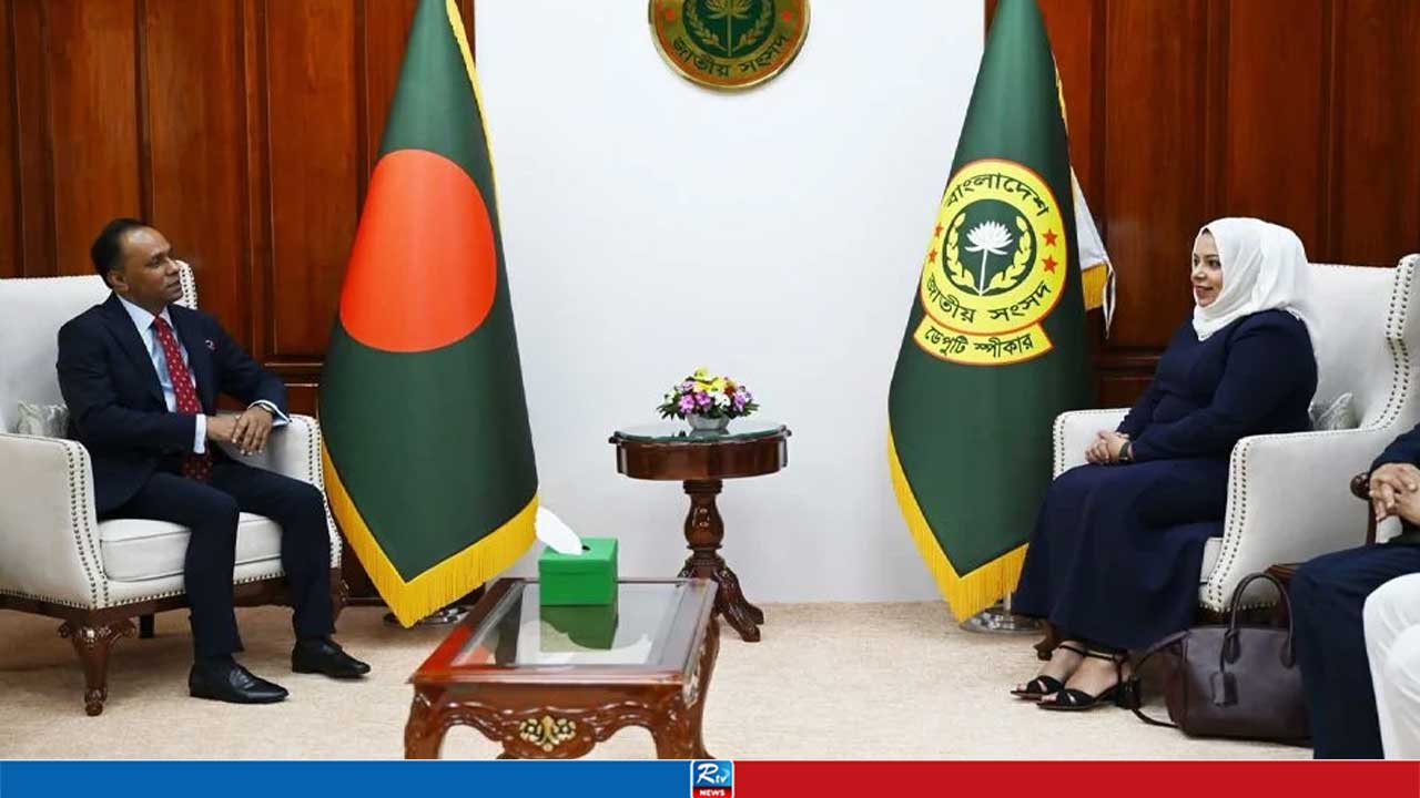 গণতন্ত্র শক্তিশালী করতে আমলাতন্ত্রকে জনবান্ধব করা হচ্ছে: ডেপুটি স্পিকার