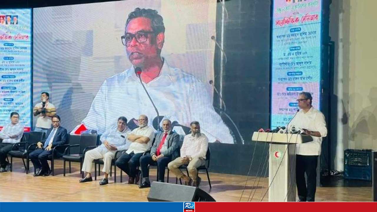 ‘নীতিনির্ধারকদের সাংবাদিক নিয়ে হাসপাতালে হুড়মুড় করে ঢোকা মেনে নেওয়া যায় না’