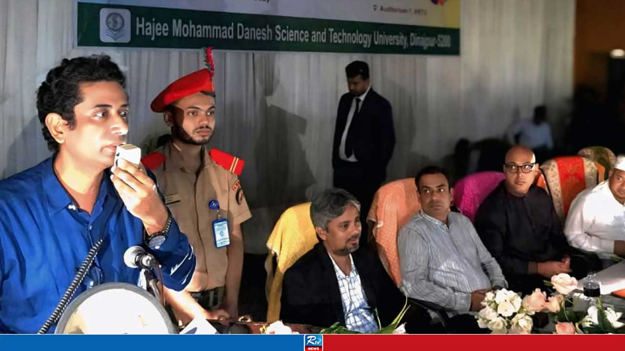 চাকরি না খুঁজে উদ্যোক্তা হতে হবে: ড. আব্দুল্লাহ আল মামুন