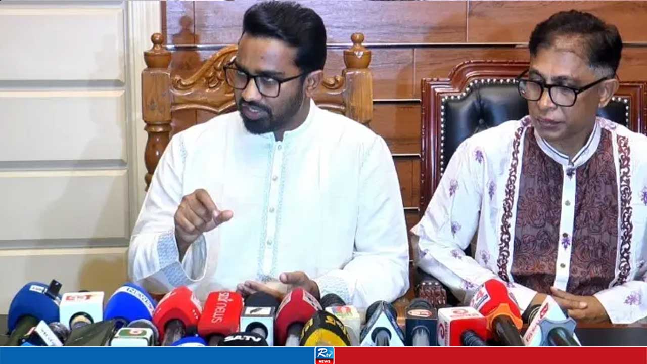 আ. লীগ দিল্লিতে বসে ও জামায়াত বাংলাদেশে বসে চক্রান্ত করছে: রাশেদ খান
