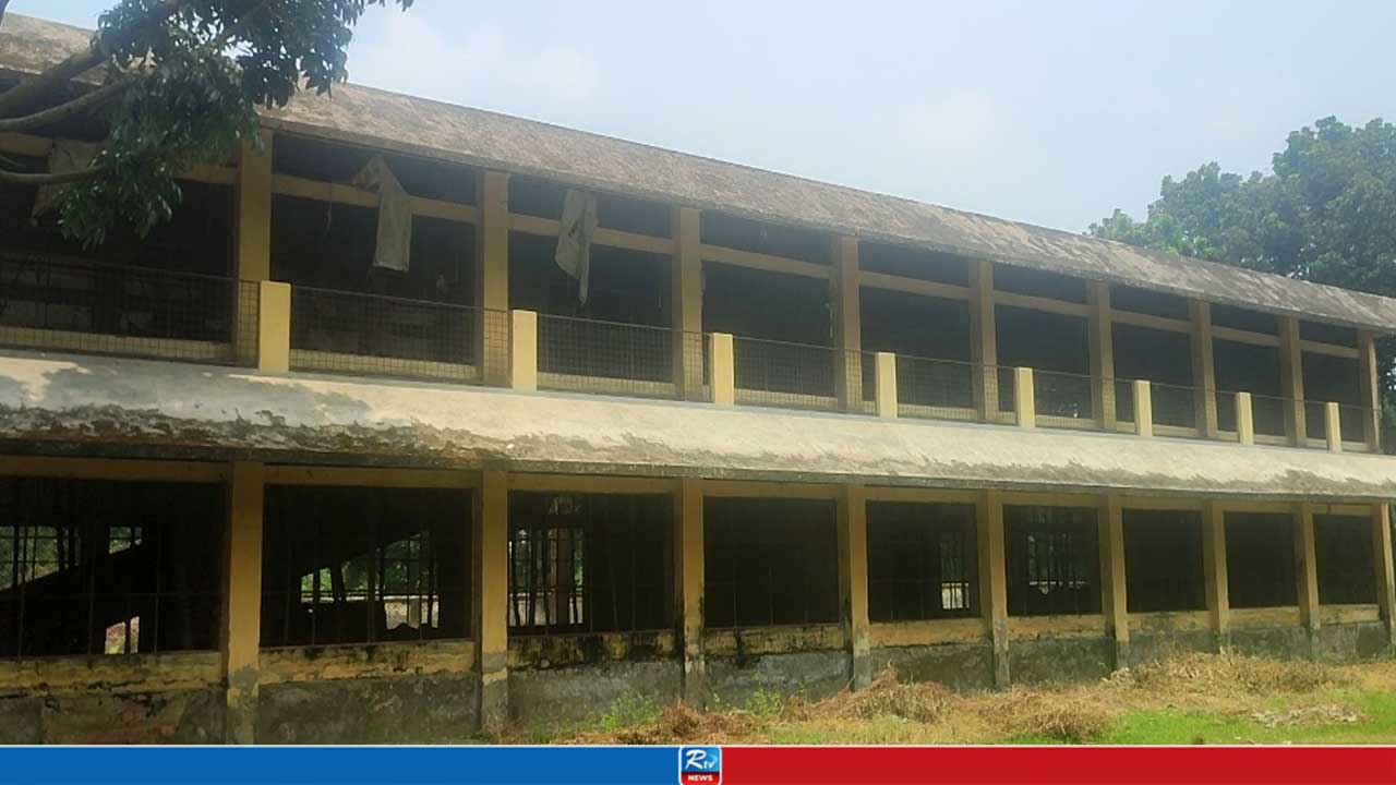 একসময় পোলট্রি বিপ্লবের কেন্দ্র এখন ‘ধ্বংসস্তূপ’