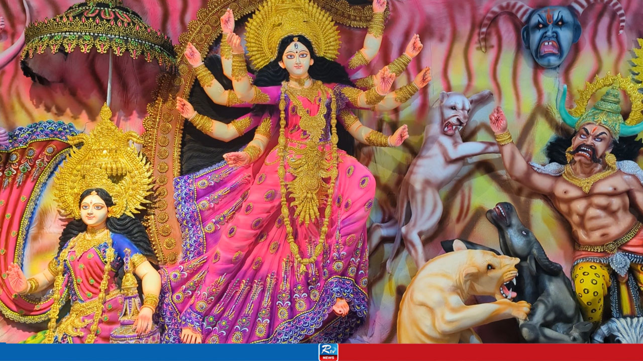 ধামরাইয়ে ২৩৪ মণ্ডপে দুর্গাপূজার প্রস্তুতি, নিরাপত্তায় বিশেষ নজর