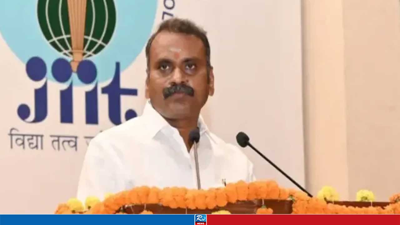 ভারতের মন্ত্রিসভা থেকে পদত্যাগ করলেন প্রতিমন্ত্রী মুরুগান