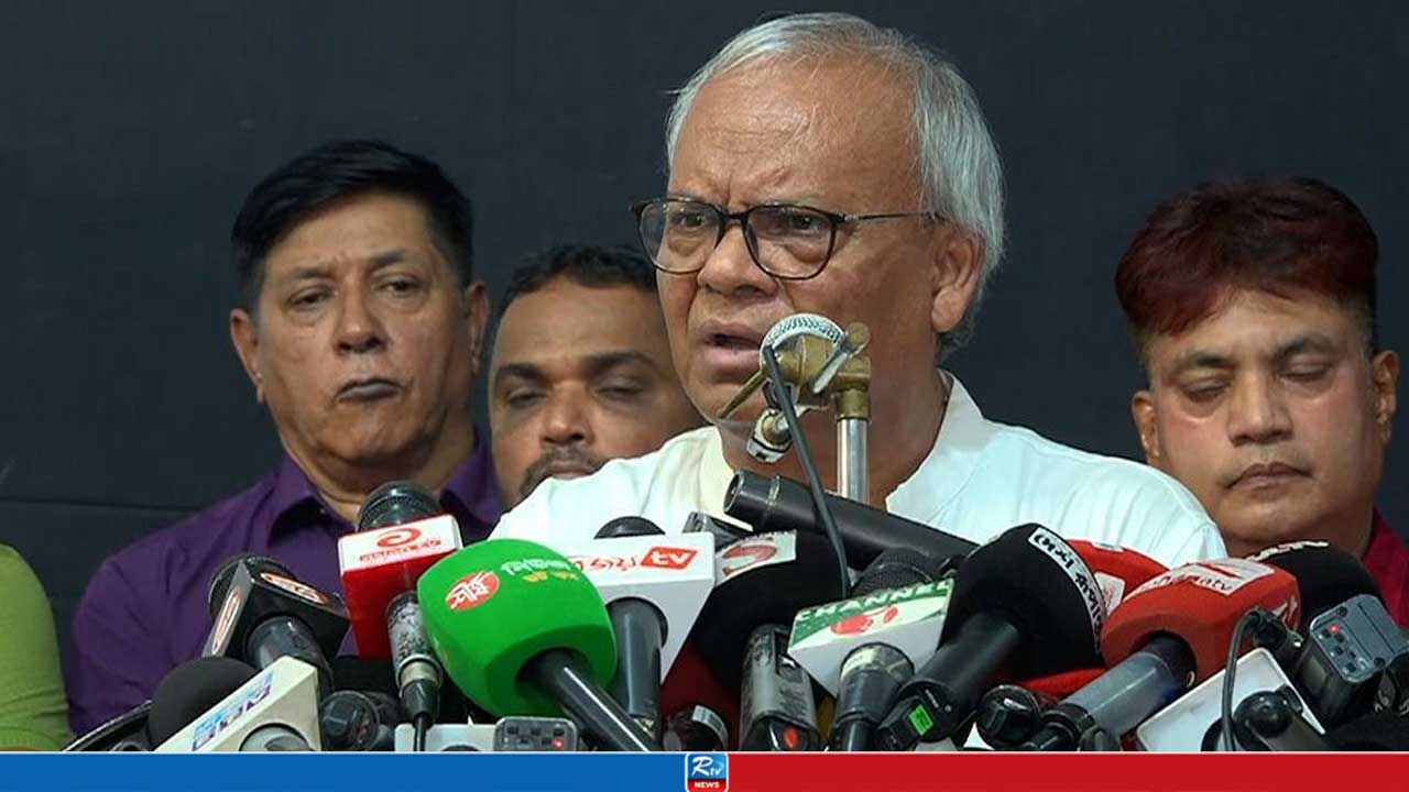 পরাজিত শক্তি সন্ত্রাস সৃষ্টি করে সরকারকে ব্যর্থ করার পাঁয়তারা করছে: রিজভী