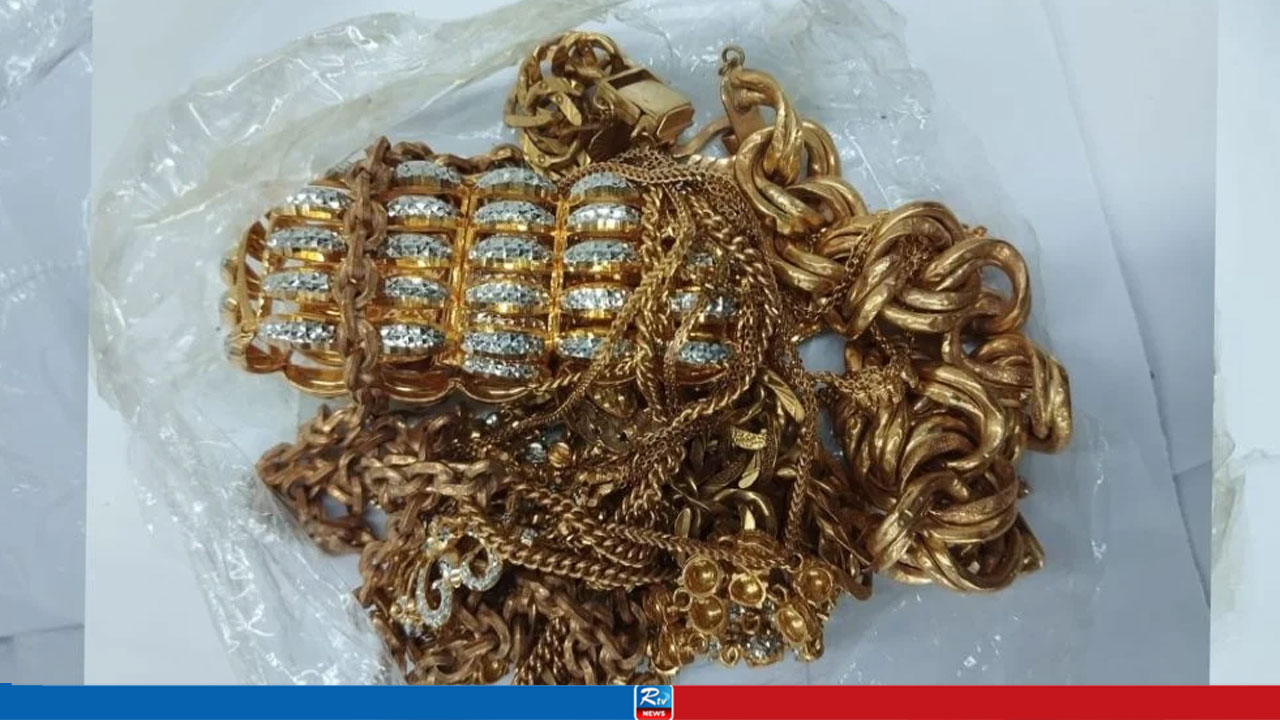 একই দিনে দুই বিমানবন্দরে সোনা ও আইফোন জব্দ