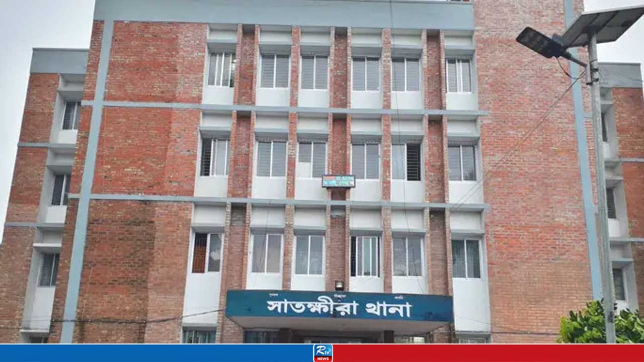 শিশুকে নিয়ে ছাদে মোশাররফ, ইউপি চেয়ারম্যান বললেন ‘সুনাম ক্ষুণ্ন করতে অপপ্রচার’