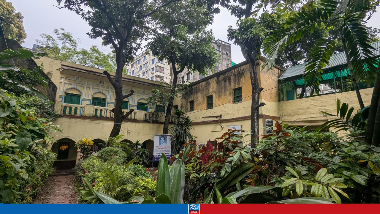 বিউটি বোর্ডিং: সংরক্ষণের অভাবে হারাচ্ছে ঐতিহ্য