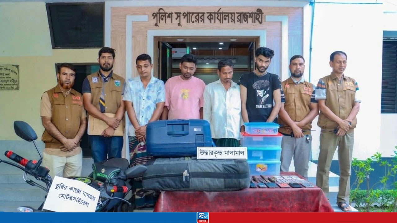 ক্রিকেটারদের লাগেজ চুরি ঘটনায় আটক ৪