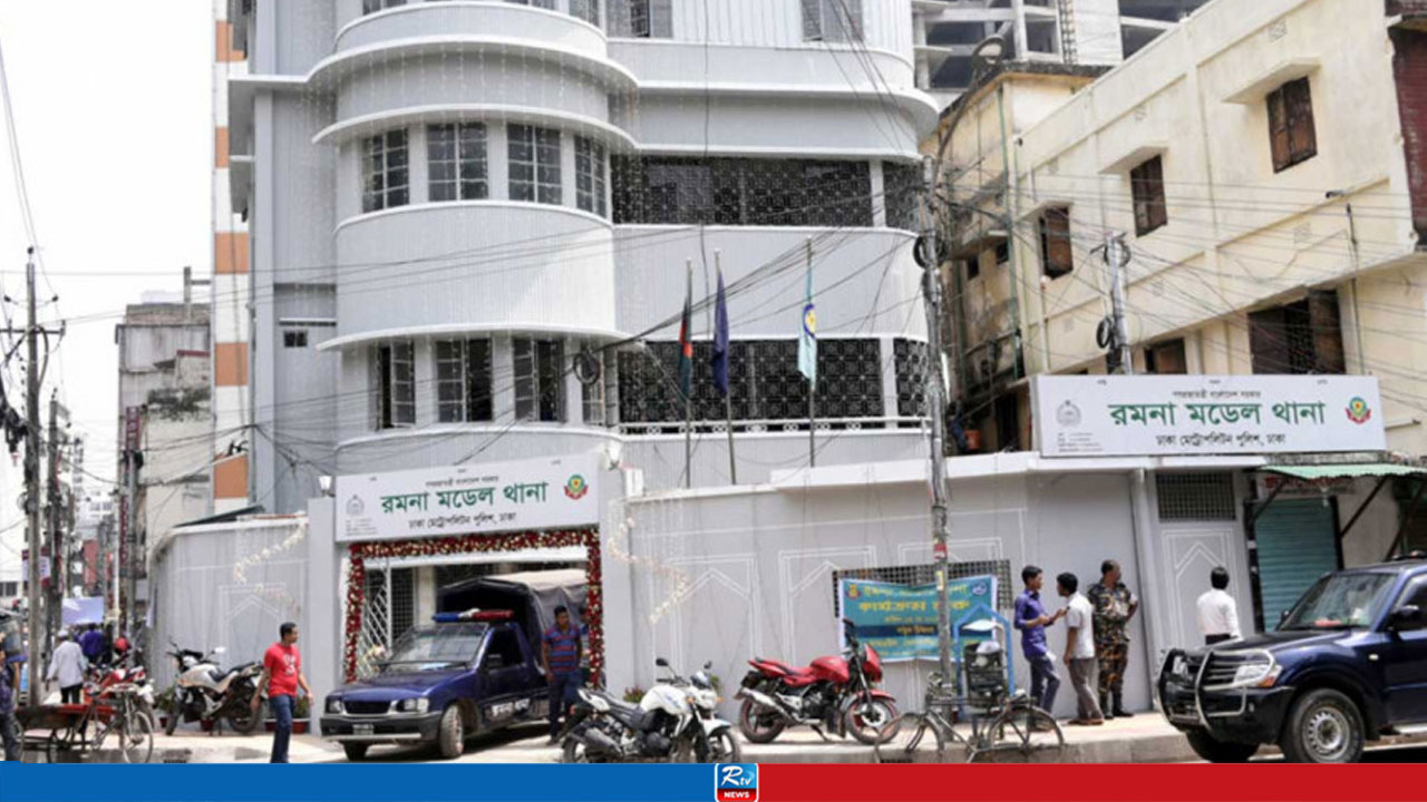 ঢাকায় বাসার বাথরুমে পড়ে ছিল মরদেহ, যা বলছে পুলিশ 