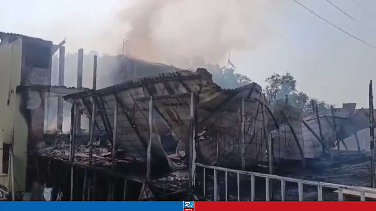কক্সবাজারে রিসোর্টে ভয়াবহ আগুন: পালিয়েছে কর্তৃপক্ষ