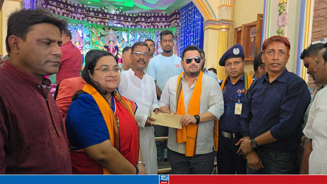 প্রধানমন্ত্রী দুর্গাপূজার বরাদ্দ এবং ছুটি বাড়িয়েছেন: মীর হেলাল