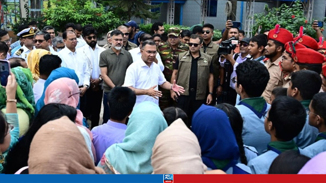 আজিমপুর সরকারি কোয়ার্টারে গিয়ে ক্ষুব্ধ প্রধানমন্ত্রী, দিলেন আল্টিমেটাম