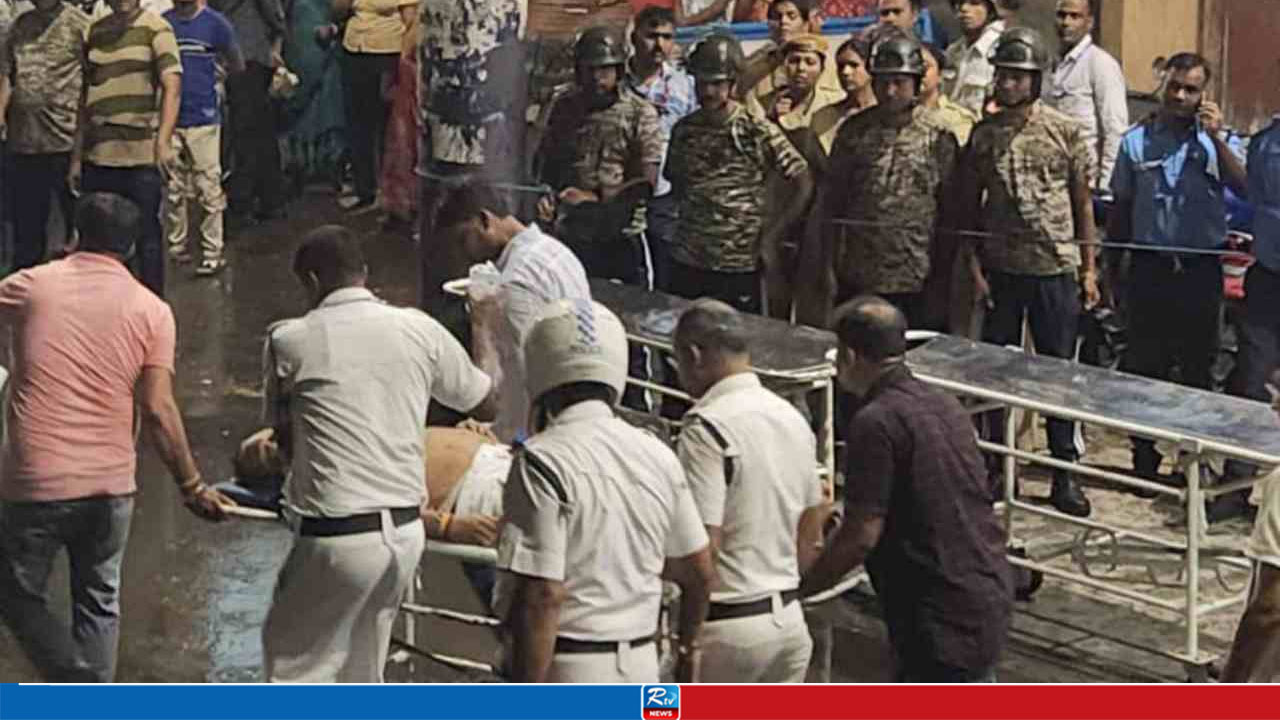 19 Killed, 25 Hospitalized as Durga Puja Pavilion Collapses in Kolkata