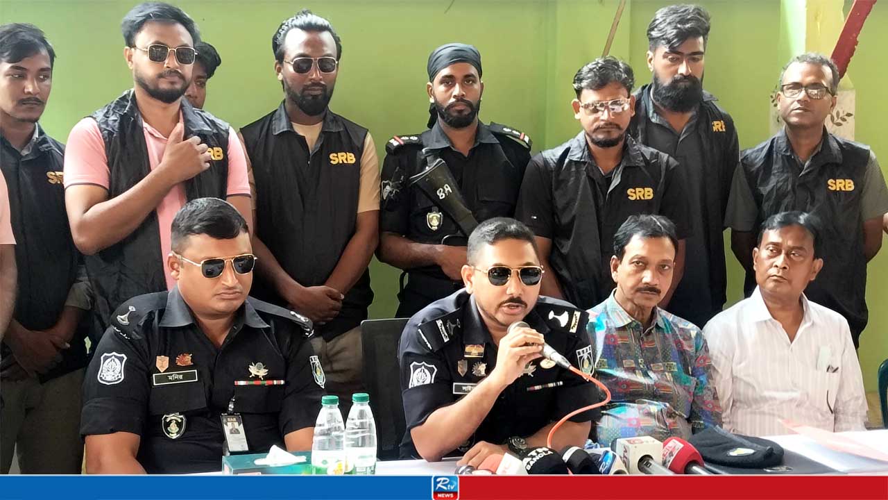 কুড়িগ্রামের ৫৬৬ মন্দির-মন্ডপের নিরাপত্তা নিশ্চিতে নজরদারি বাড়ানো হয়েছে: এসআরবি-১৩